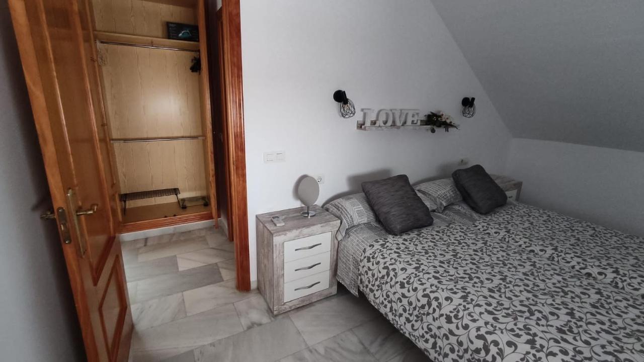 Apartamentos La Casa De Bebita Фуeнхирола Екстериор снимка
