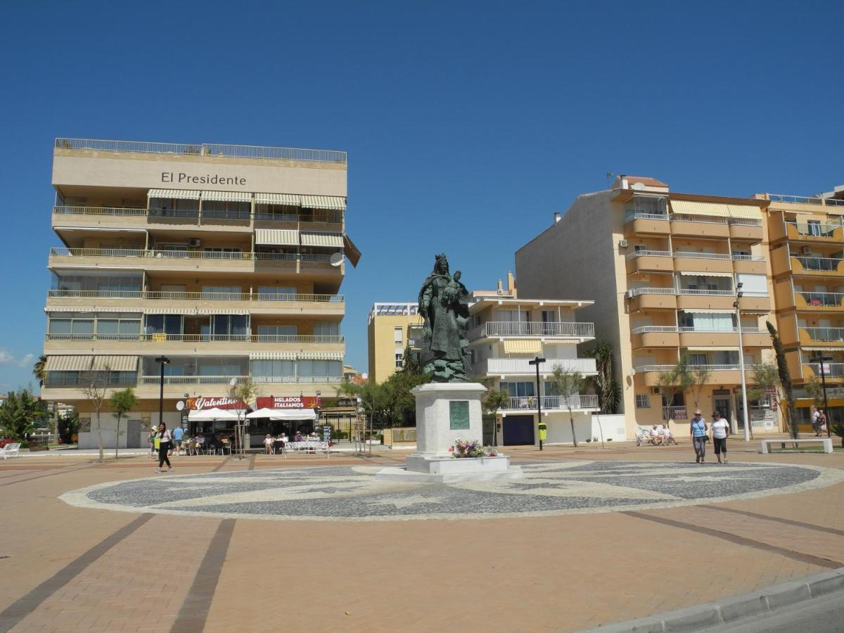 Apartamentos La Casa De Bebita Фуeнхирола Екстериор снимка